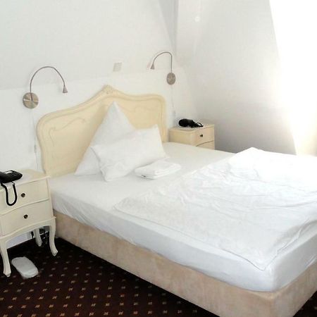 Hotel Einhorn Schwäbisch Gmünd Dış mekan fotoğraf