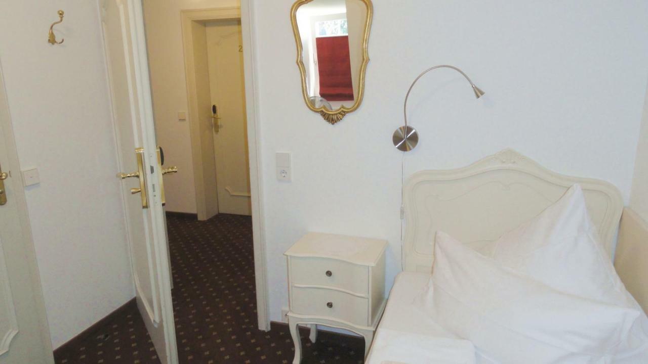 Hotel Einhorn Schwäbisch Gmünd Dış mekan fotoğraf